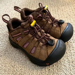 Girl’s Keen Waterproof Hiking Shoes - Little Kid Size 8